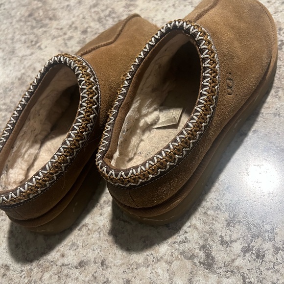 UGG Tan Suede Slip-On Mules Tazman kids size - Picture 2 of 4